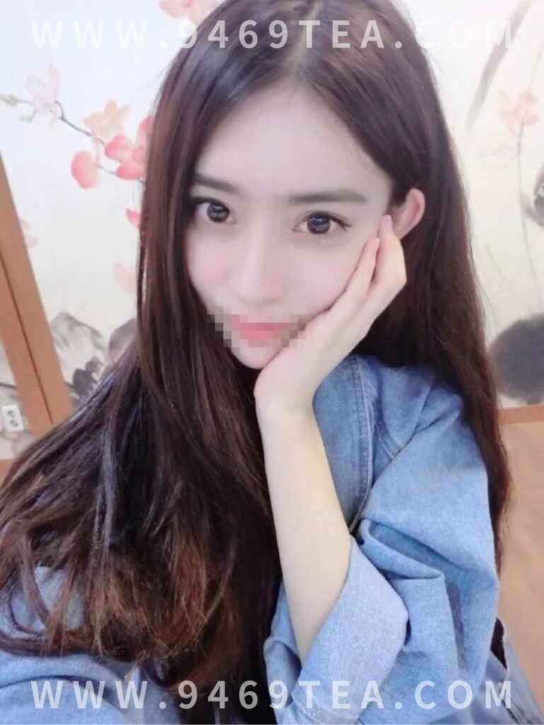 台灣找小姐全套服務-柔兒 160.45.C
價格 $7500清新溫柔小美女~擁有甜美零距離的笑容，好相處